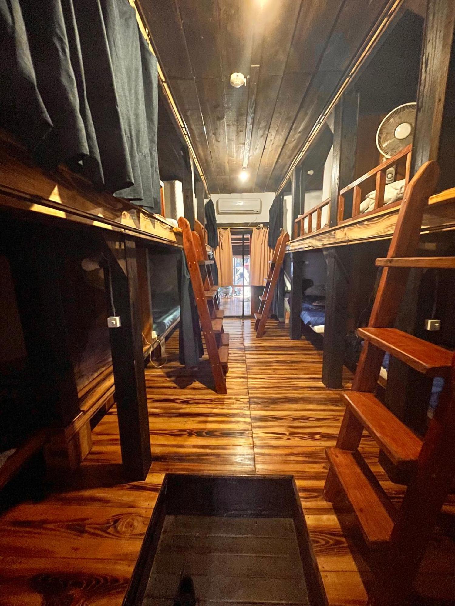 那霸 冲绳月光庄旅馆酒店 外观 照片